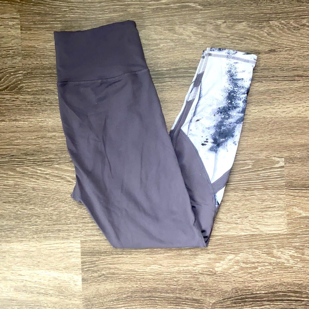 Grey/white leggings lightly worn